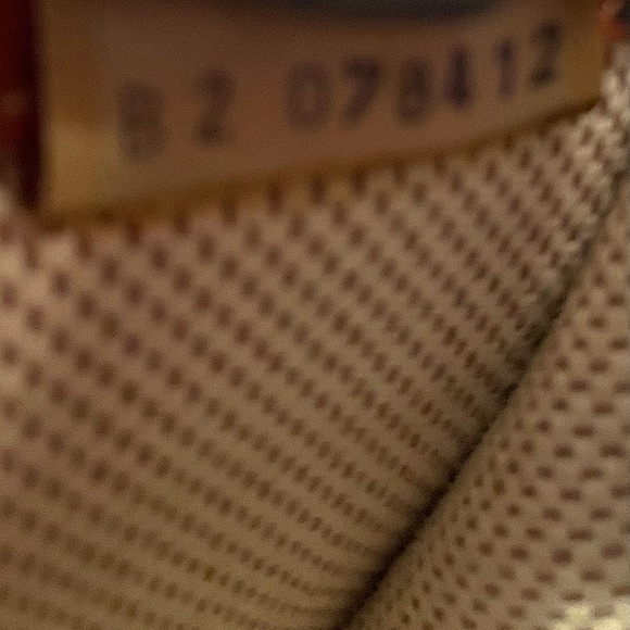 GORGEOUS VINTAGE DOONEY IN EXCELLENT CONDITION WAITING FOR YOU! - Picture 16 of 16